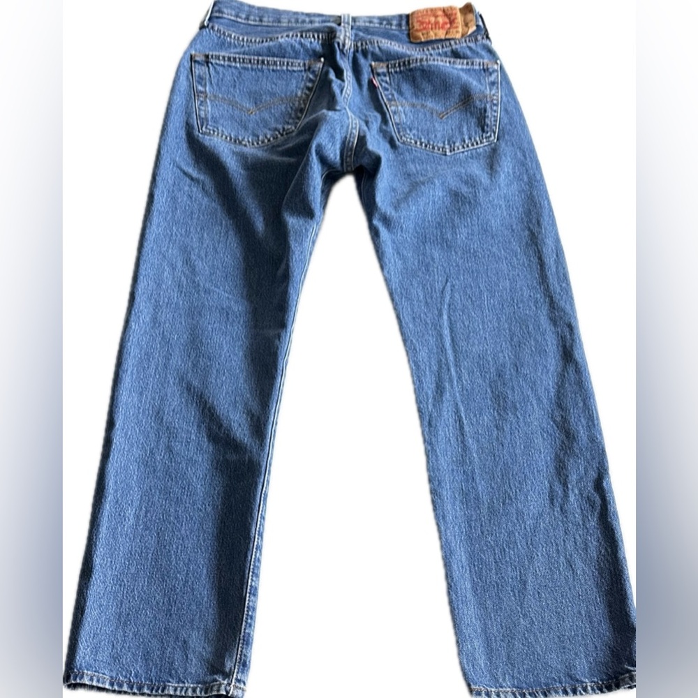 Levi’s 501 men’s jeans button fly medium washed size W32-L30 - Picture 3 of 13